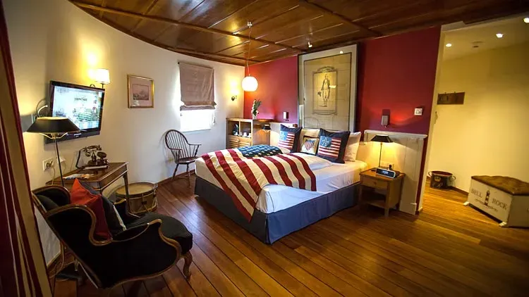 Presidential Suite mit Teakboden, Runddecke und amerikanischem Thema