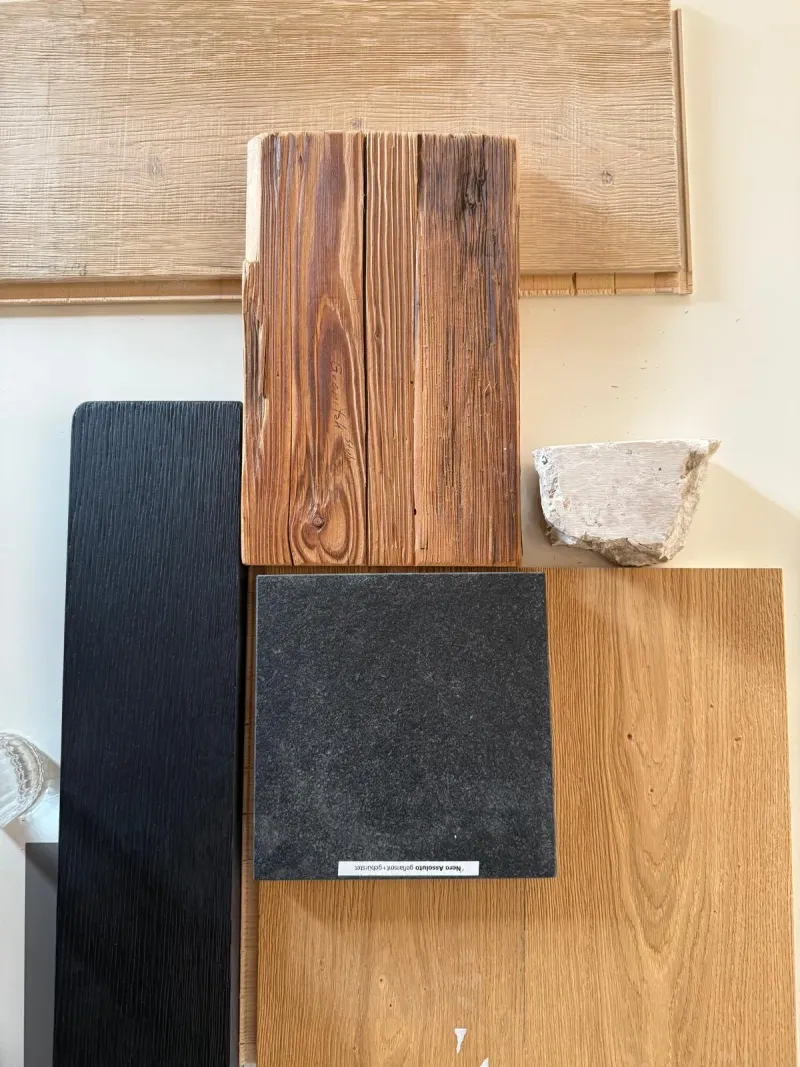 Materialauswahl Holz und Stein